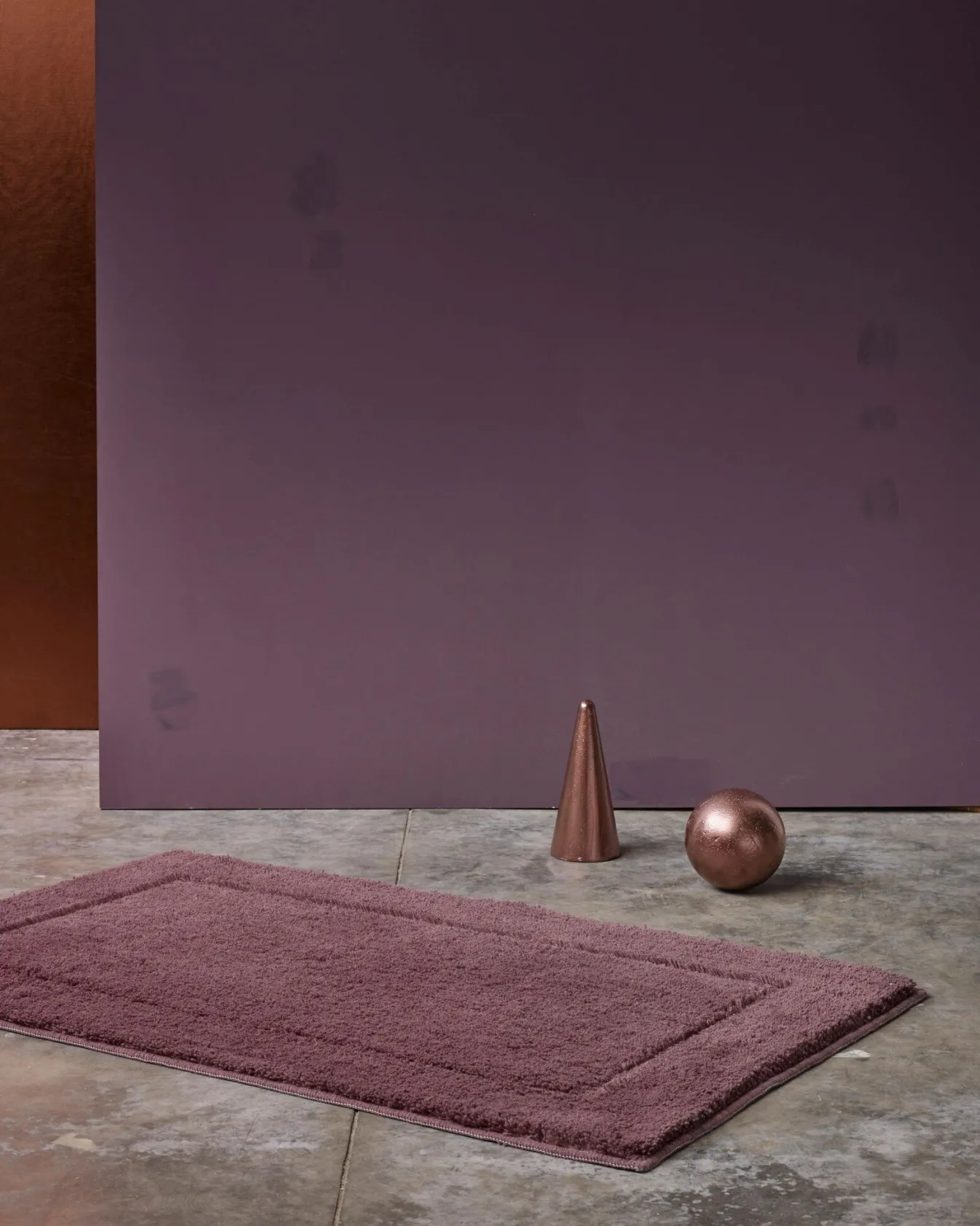 Hot Bath & Living Aquanova Bath mat Accent 60x60cm color Mauve-84 (ACCBMB-84)