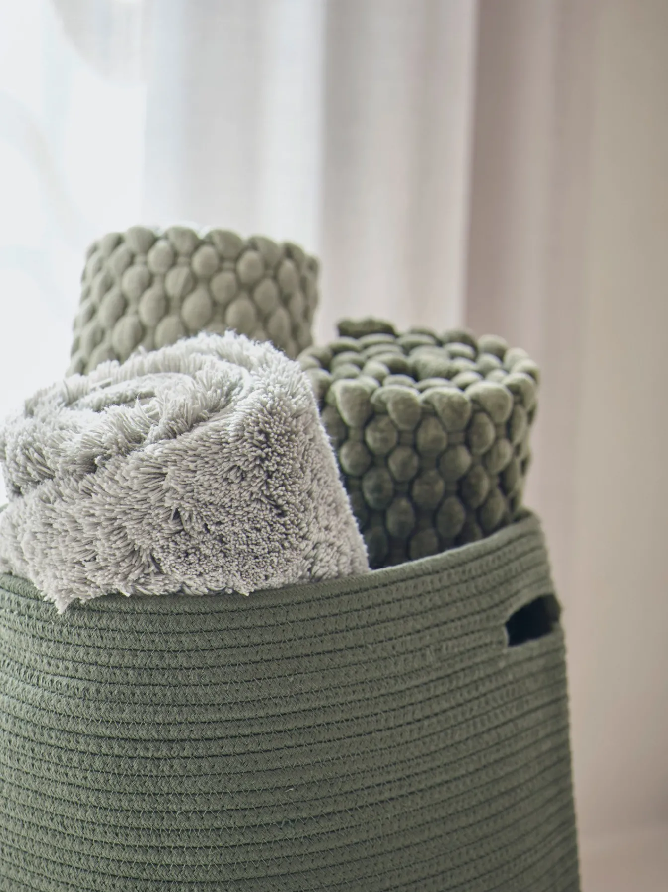 Sale Bath & Living Aquanova Bath mat ALMA color Absynth (ALMBM-128) Absynth-128
