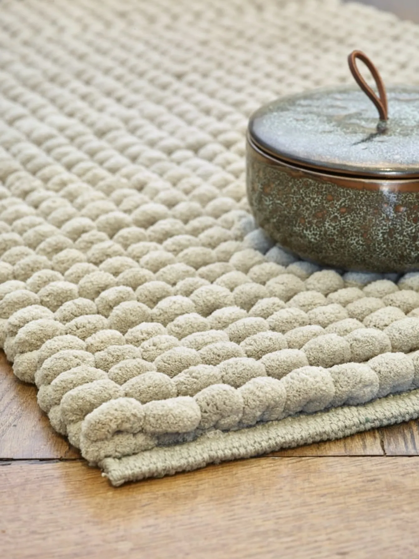 New Bath & Living Aquanova Bath mat AXEL color Linen (AXEBM-16)