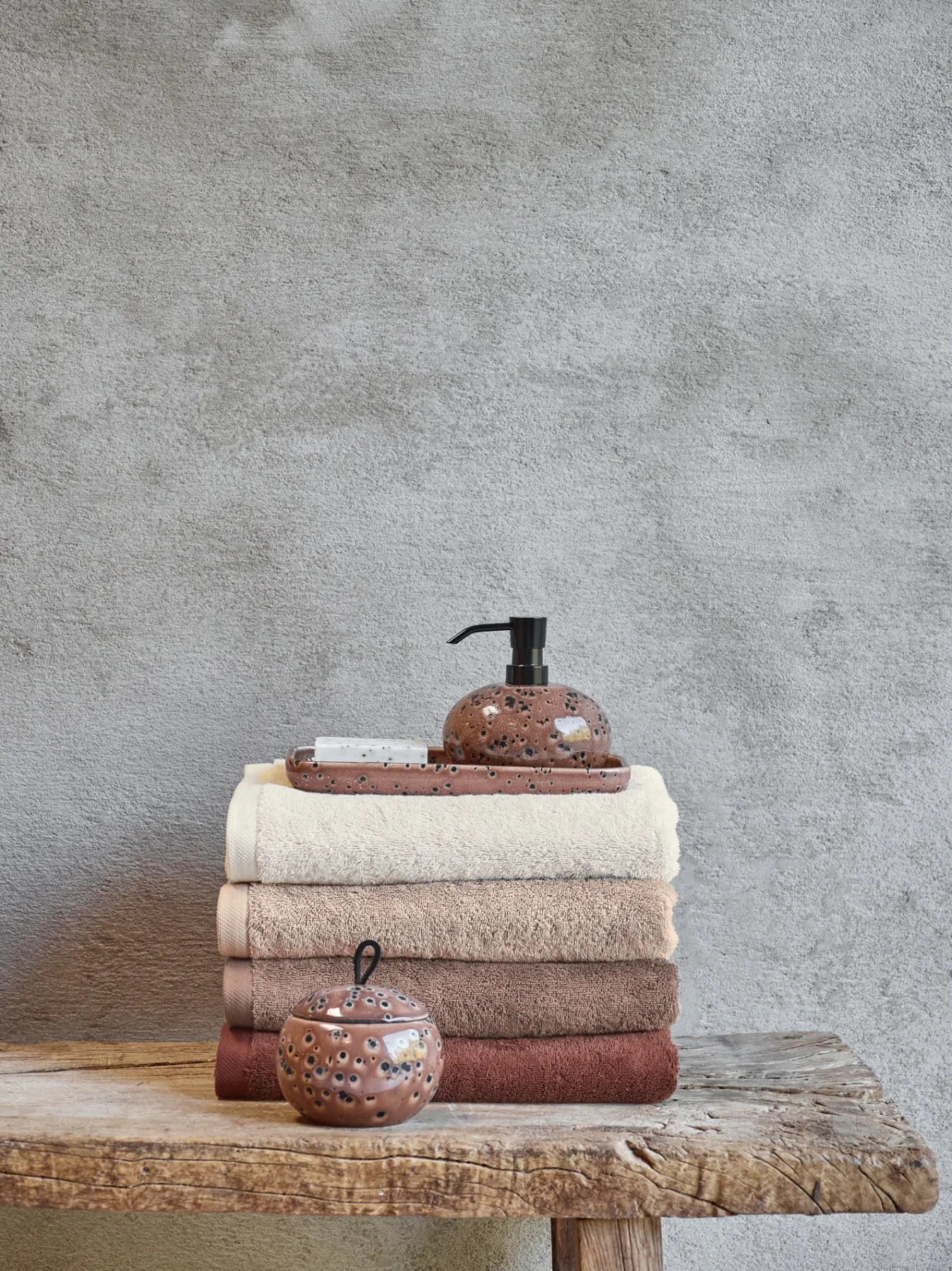 Discount Bath & Living Aquanova Bath mat LONDON color Nougat-136