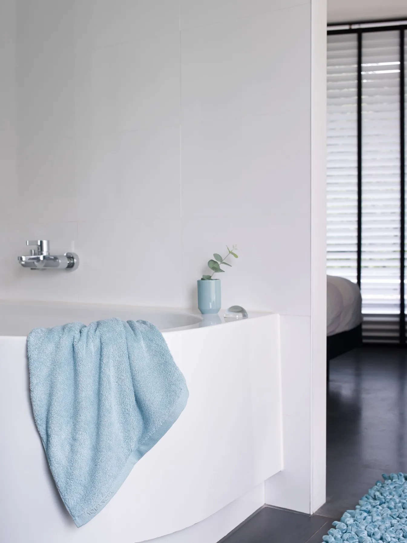 Shop Bath & Living Aquanova Bath textiles LONDON color (blue) Aquatic-369