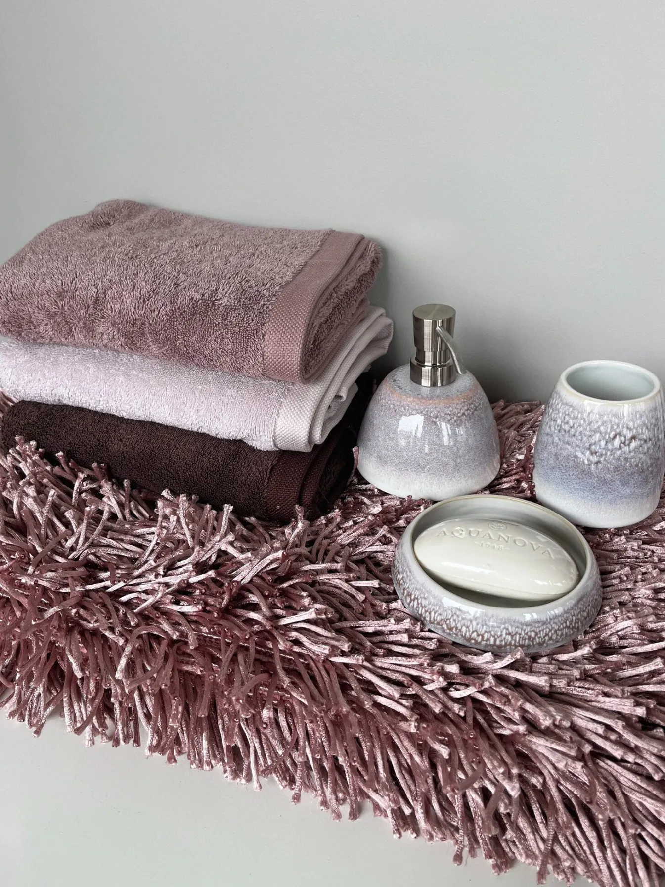 Flash Sale Bath & Living Aquanova Bath textiles LONDON color Calla-824