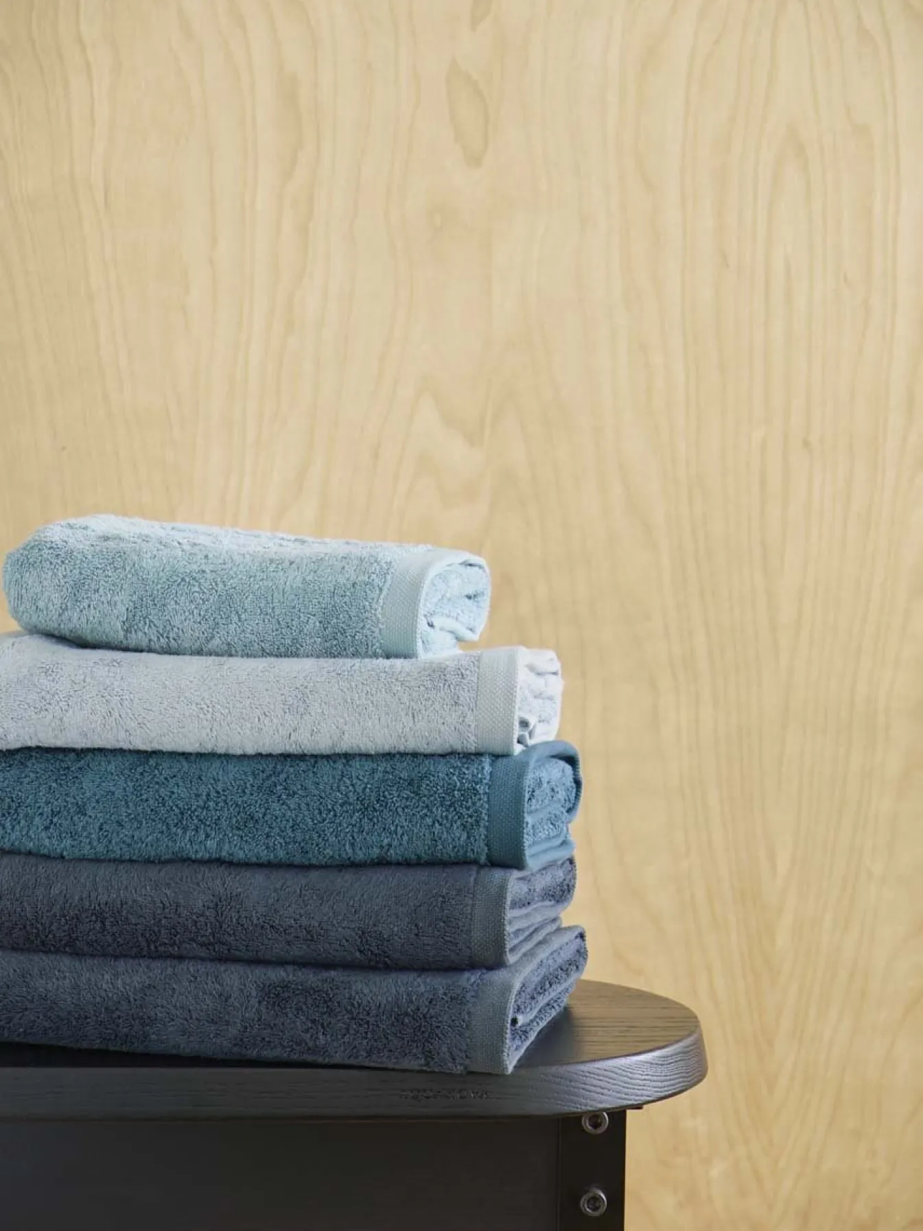 New Bath & Living Aquanova Bath textiles LONDON color Ice-916