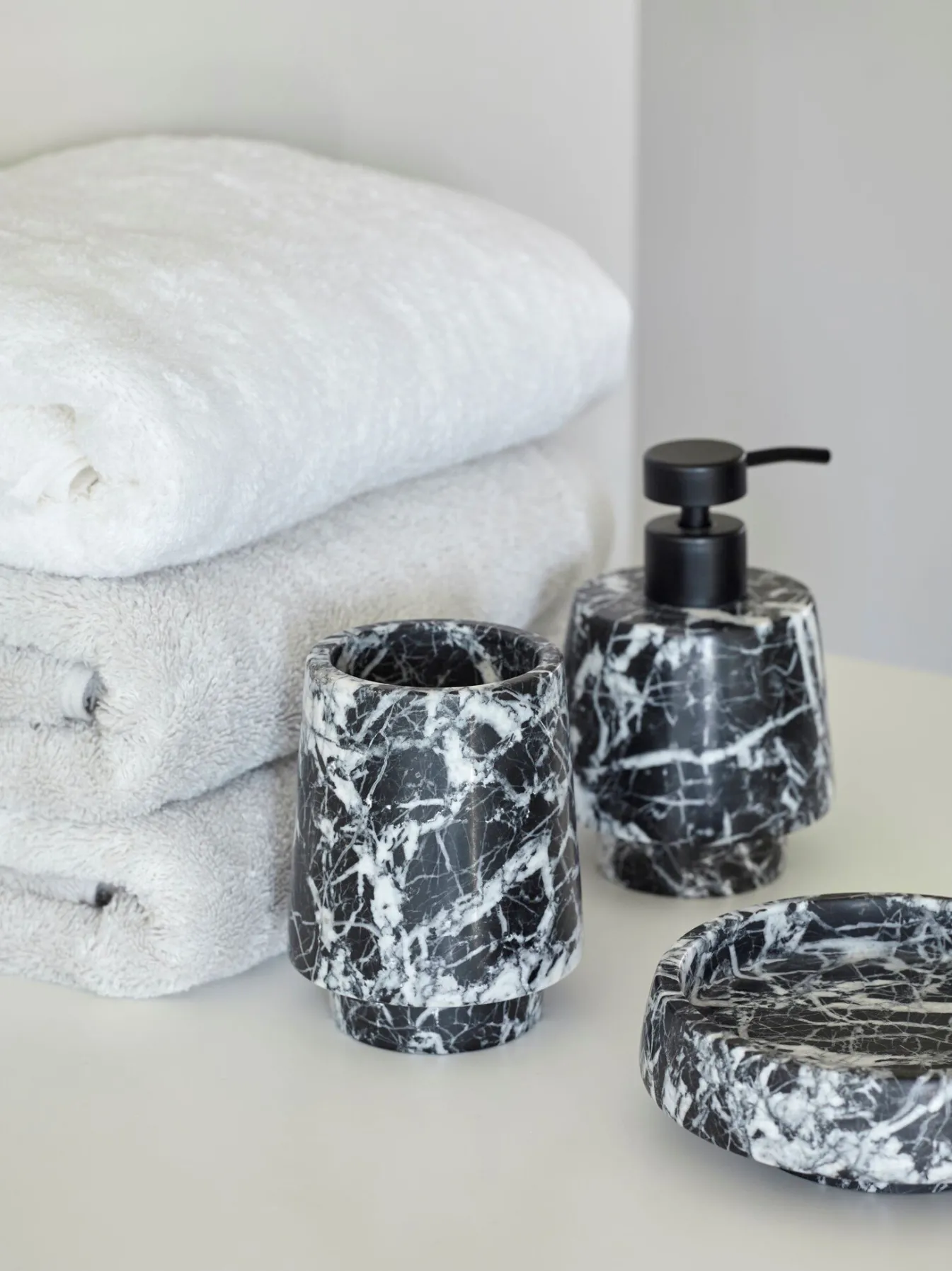 Store Bath & Living Aquanova Bath towel 70x130 cm LONDON color (set/3) Salt-103