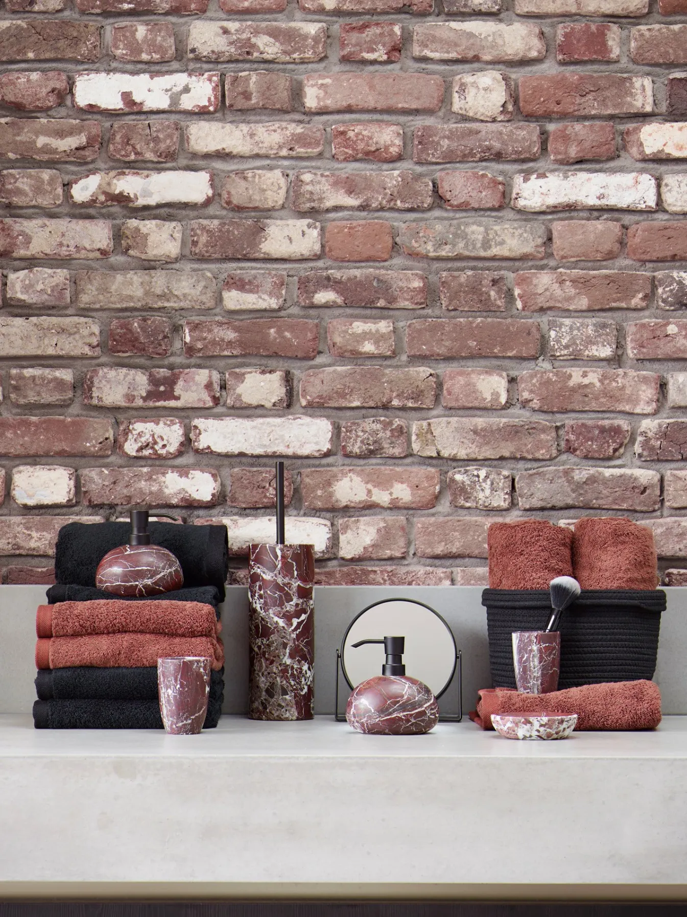 Hot Bath & Living Aquanova Cup MUNDO color Rosso (MUNTUM-559) Rosso-559
