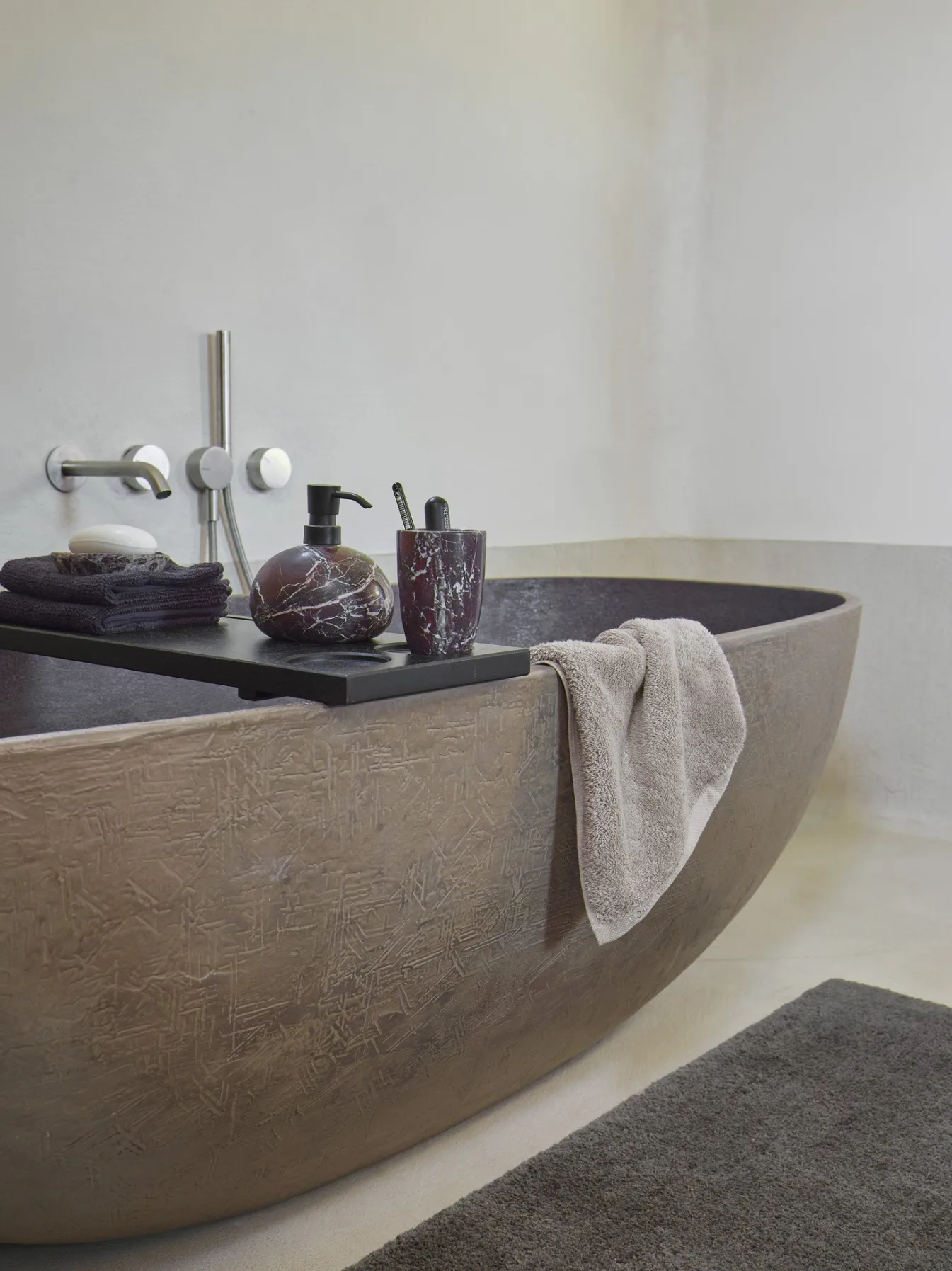 Hot Bath & Living Aquanova Cup MUNDO color Rosso (MUNTUM-559) Rosso-559