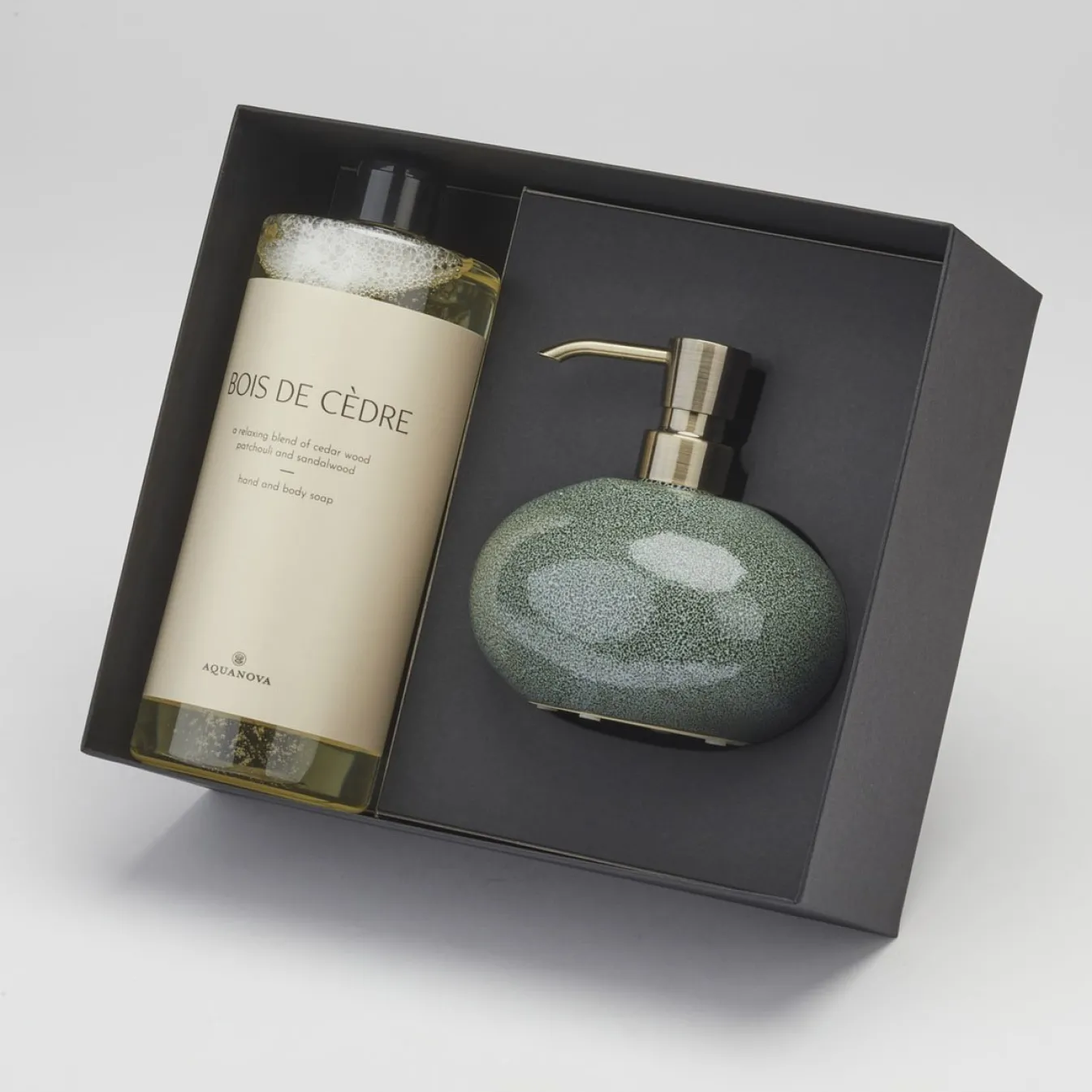 Cheap Bath & Living Aquanova Giftbox Ugo soap dispenser Forest  Paris soap Bois de Cèdre (GIFTUGODIS269-BDC) Forest-269