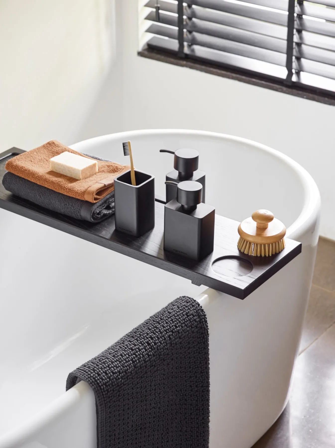 Discount Bath & Living Aquanova Soap dispenser Small (140 ml) KHANA color Black-09