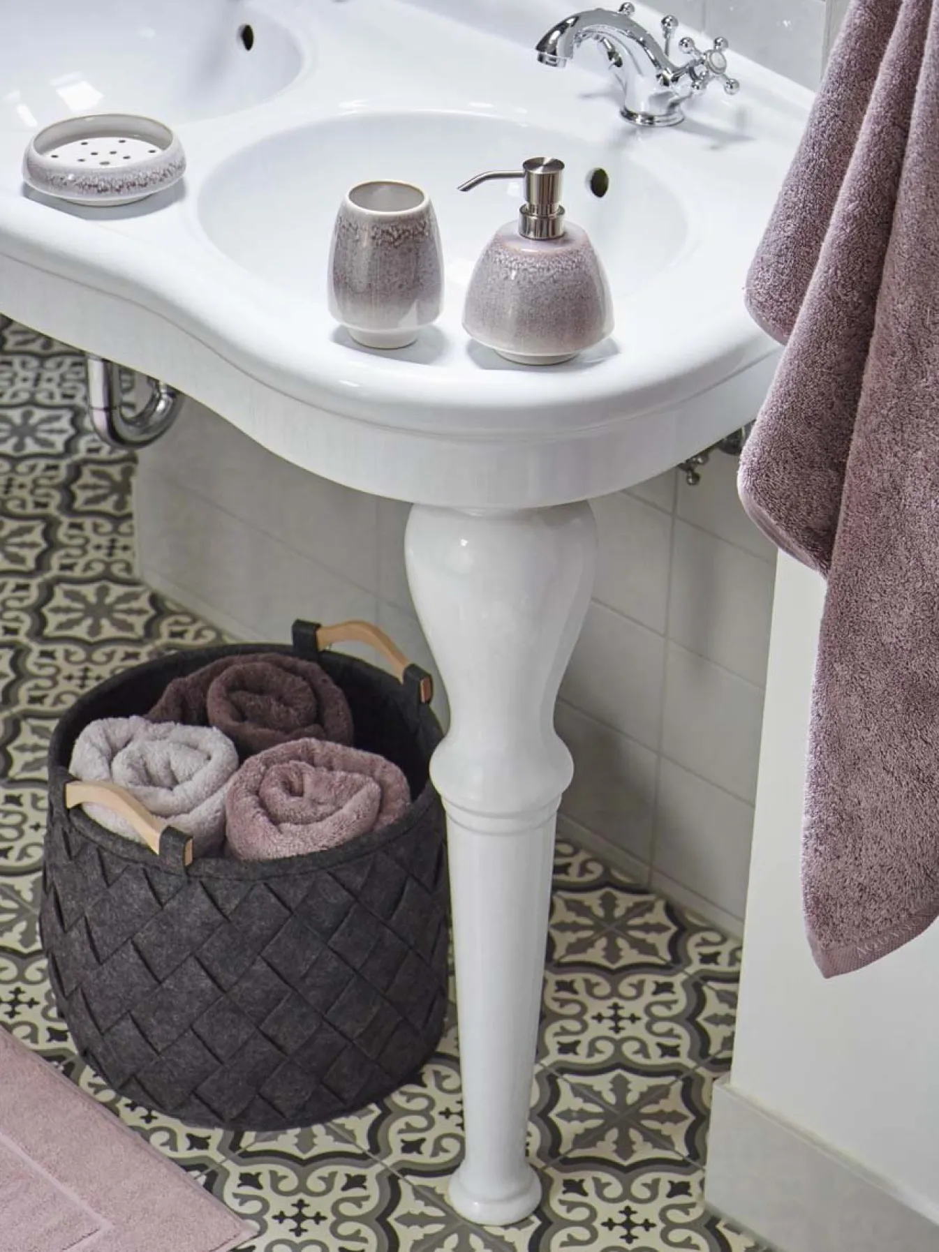 Shop Bath & Living Aquanova Storage basket AMY color Dark Gray-98 (gray / anthracite) medium DarkGrey-98