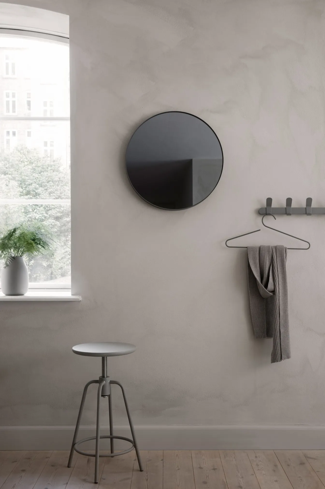 Discount Bath & Living Blomus VENEA coat rack 5-hook Steel Gray (66197)