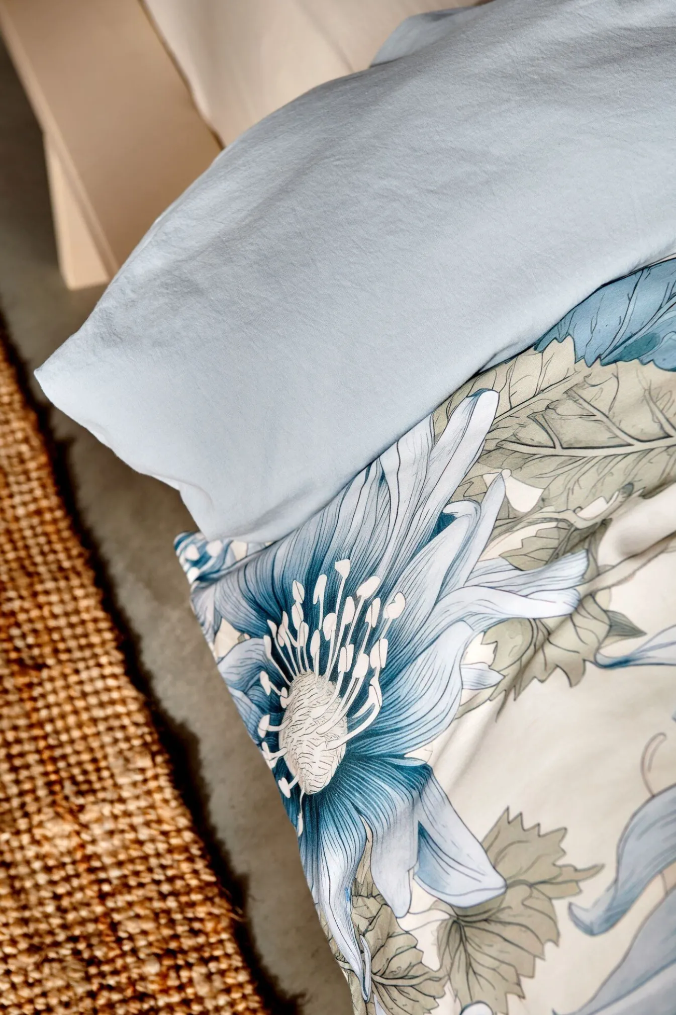 New Bath & Living Vandyck Duvet cover BLUE WANDER Pearl Blue 140x220 cm (satin cotton)