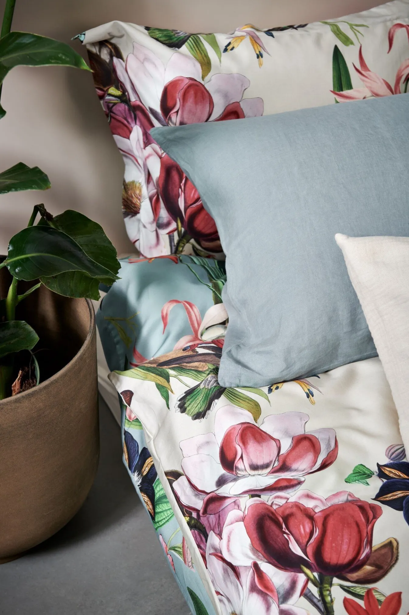 Fashion Bath & Living Vandyck Duvet cover FLOWER MIX Cream Tan 140x220 cm (satin cotton)