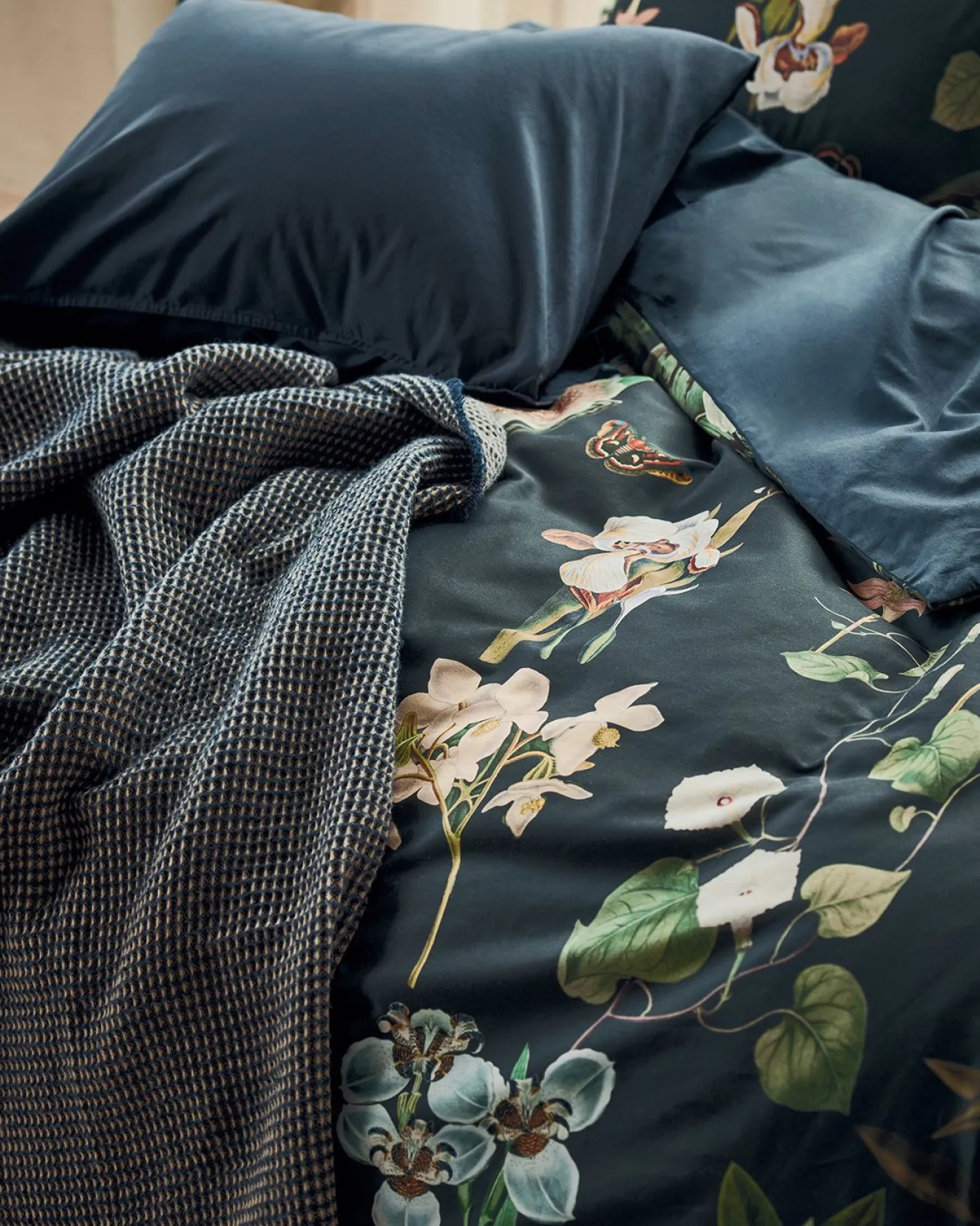 Best Bath & Living Vandyck Duvet cover GREEN FEVER Blue Ink 200x220 cm (satin cotton)