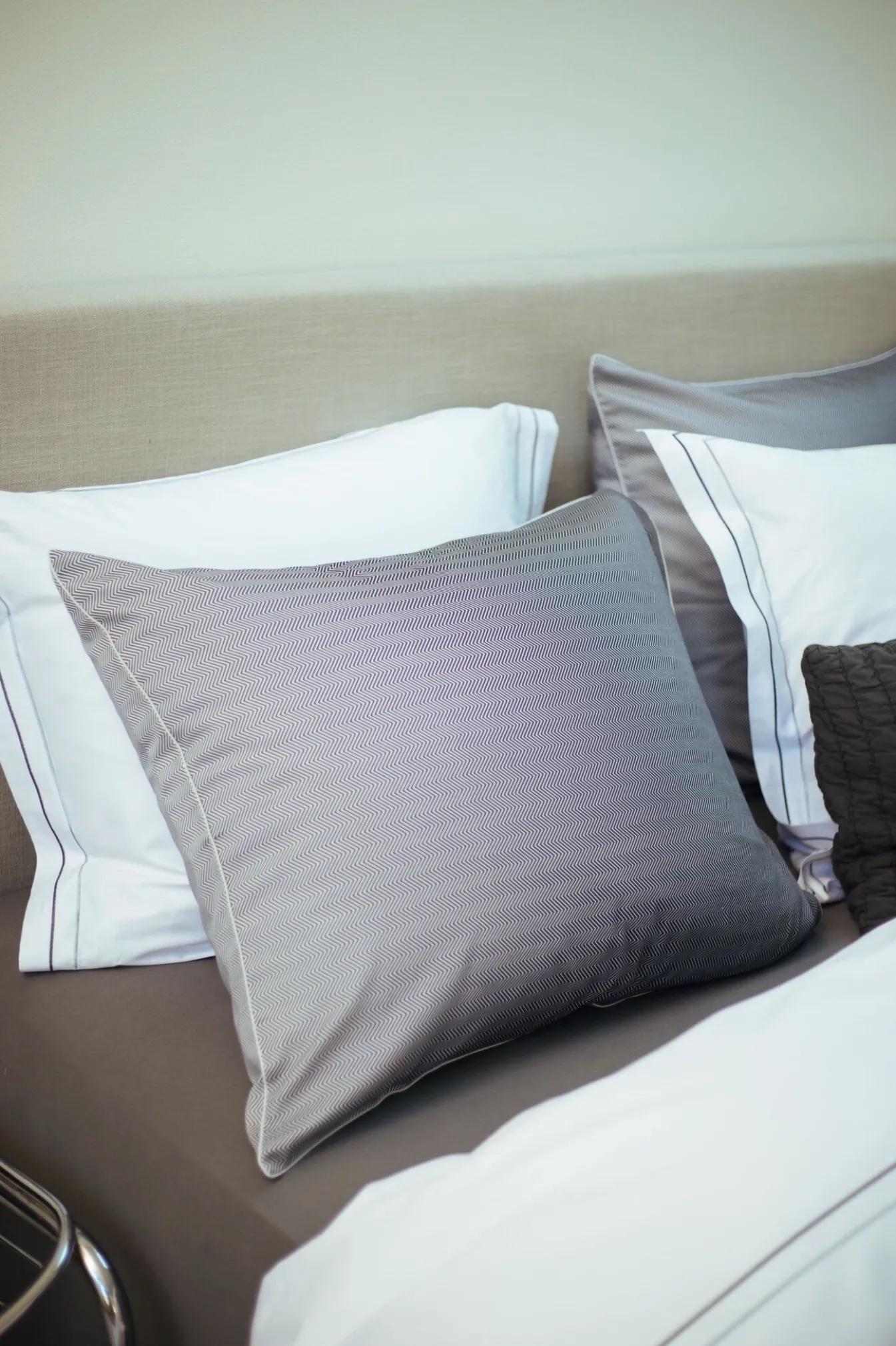 Flash Sale Bath & Living Vandyck Duvet cover PURITY Naples 240x220 cm, color Off Black (satin cotton)