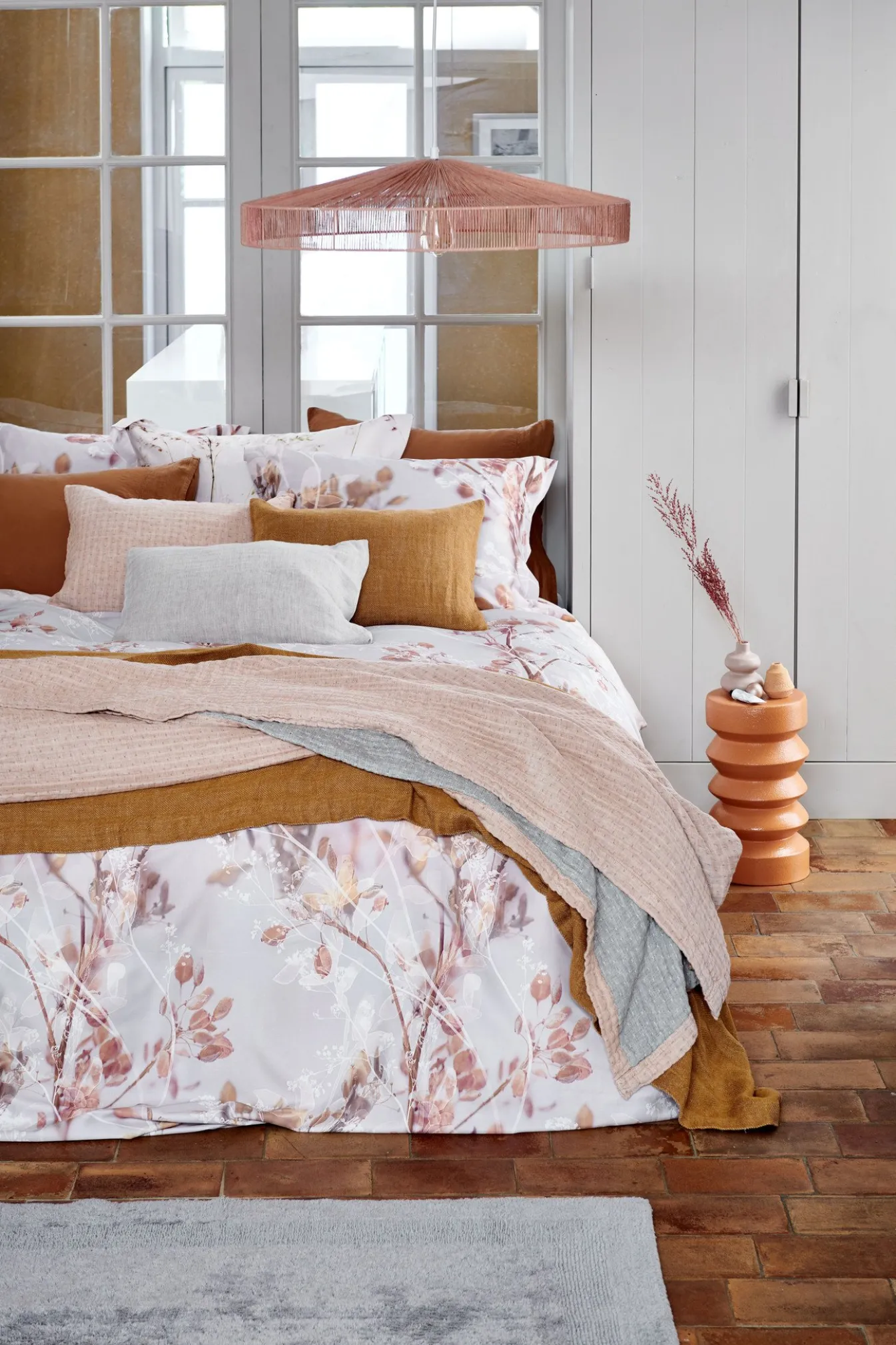 Hot Bath & Living Vandyck PURE 52 plaid / bedspread 160x250 cm Sandy Gold (linen) PRSA20252